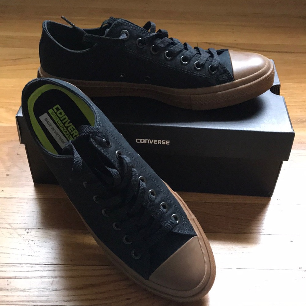 BNWT DISCONTINUED Chuck Taylor II Black/Gum rubber